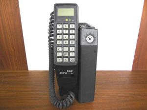 初期携帯電話 NEC TR4E180-1D