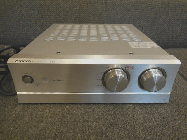 ONKYO INTEGRATED AMPLIFIER A-933